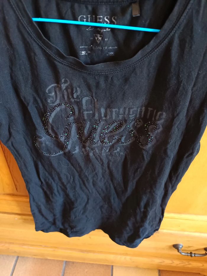 T-shirt guess - photo numéro 2