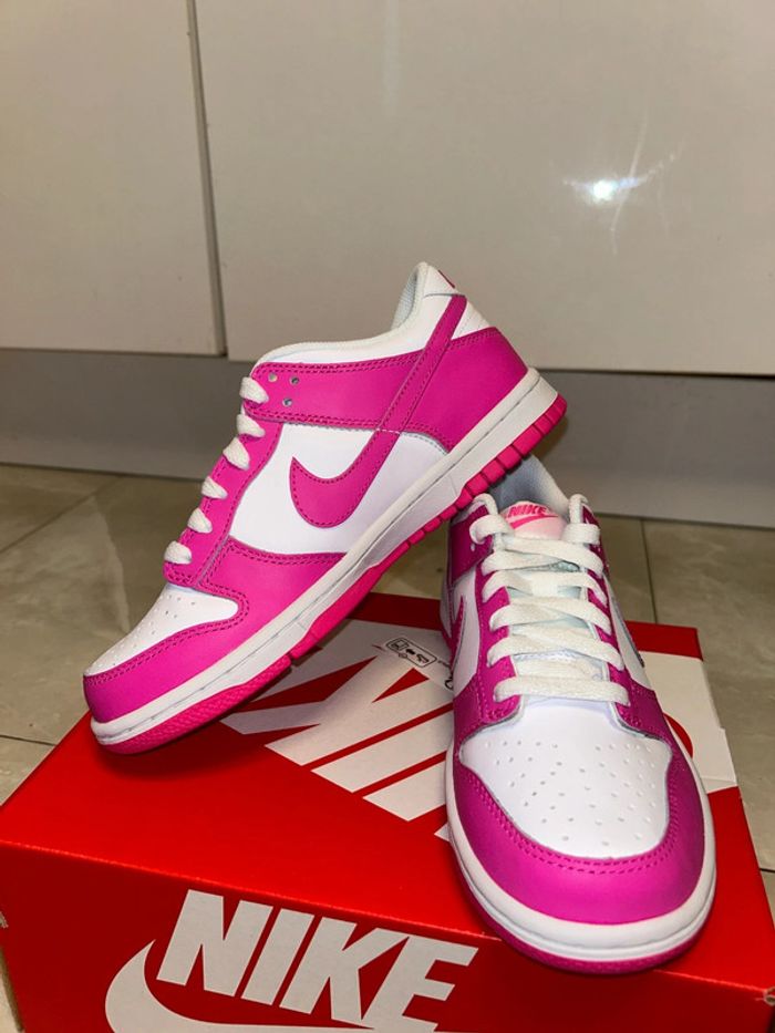 Dunk low Fuchsia Laser - photo numéro 5