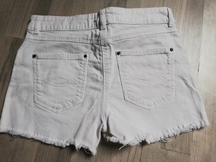 Short en jean blanc taille 34 - photo numéro 4