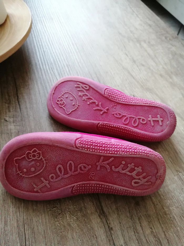 Pantoufles fille "hello kitty" - photo numéro 6