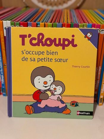 Livre tchoupi s’occupe bien de sa petite sœur 