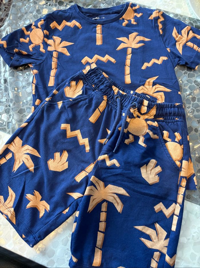 Ensemble teeshirt et short