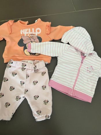 Vend jogging et veste bébé