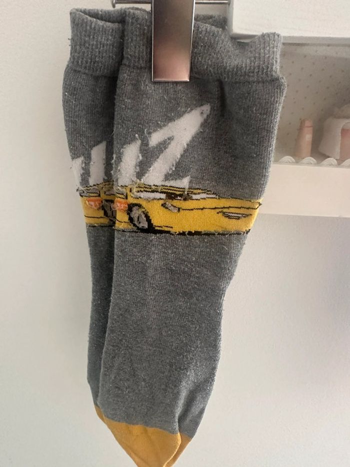 Peluche voiture Cars avec chaussettes cars - photo numéro 4