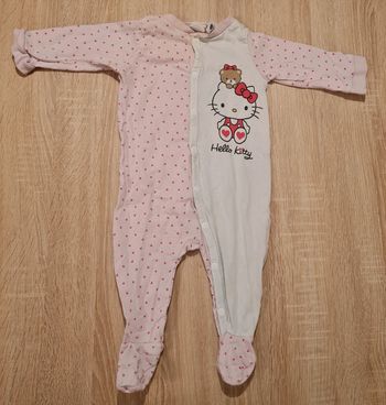 Pijama Hello Kitty H&M taille 2-4mois