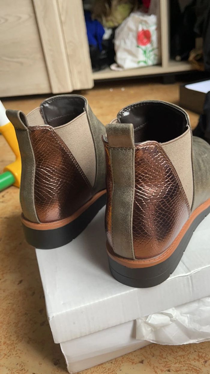 Jolie paire de bottines pointure 36 neuves jamais portées - photo numéro 4