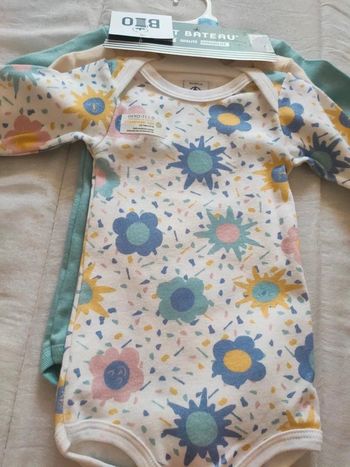 Lot de 3 bodies manches courtes petit bateau bio  3 mois