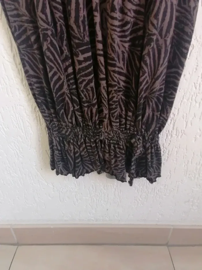 T-shirt 34/36 - photo numéro 2