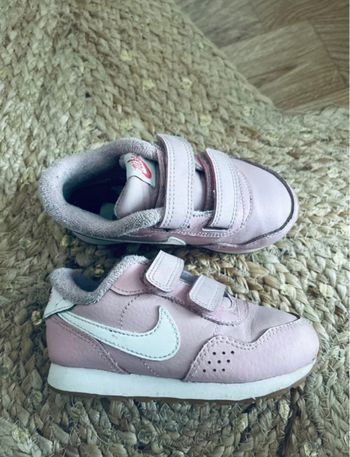 Basket Nike scratch cuir fille pointure 25