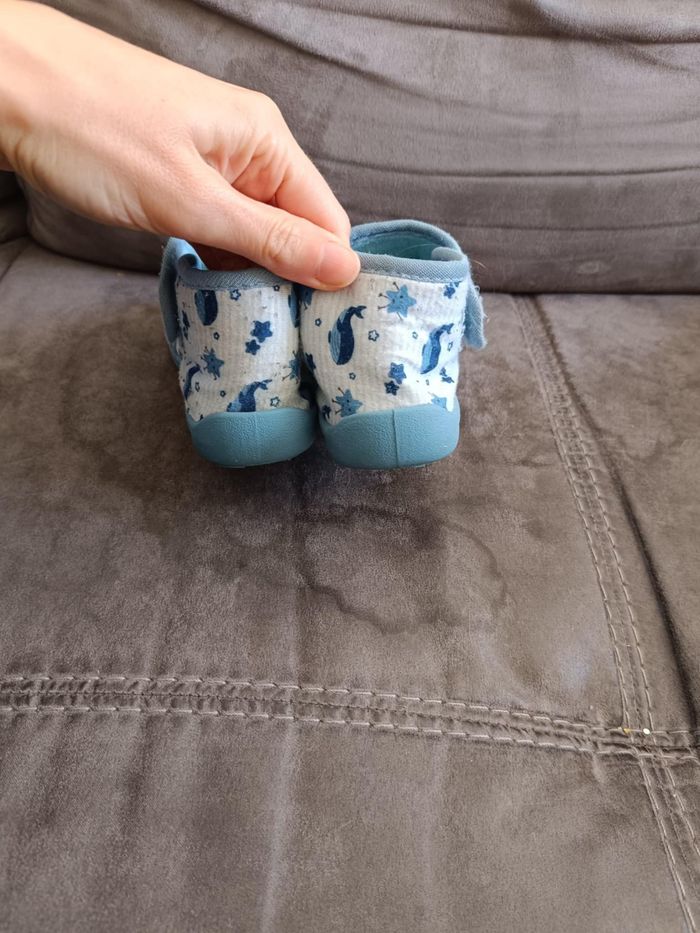 Pantoufles bleu taille 25 garçon et Charlie et Friends - photo numéro 4