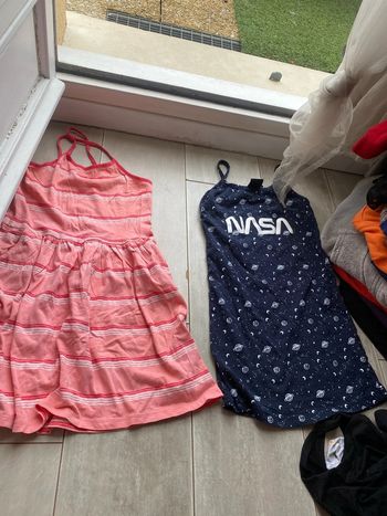 Lot robes 8 ans