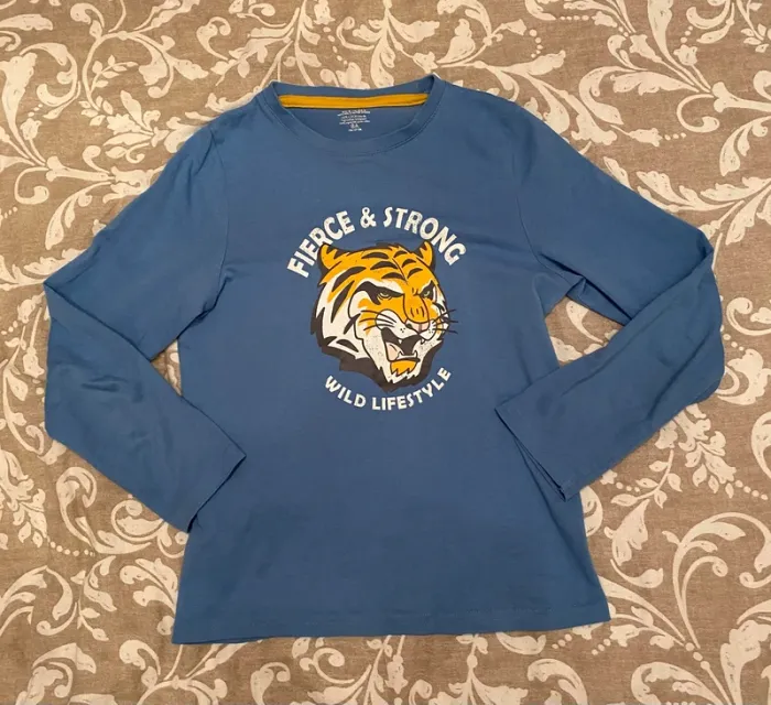 TEE shirt manches longues 8 ans - photo numéro 3
