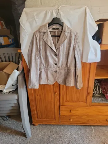 Jolie veste taille 46