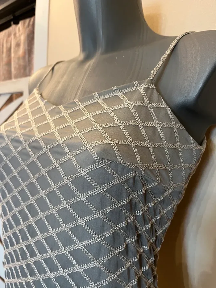 Magnifique robe fait main - photo numéro 2