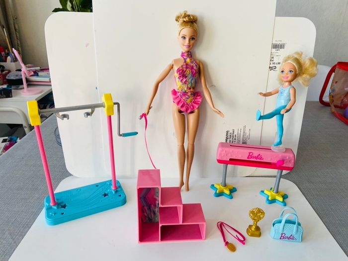 Poupée Barbie gymnastique