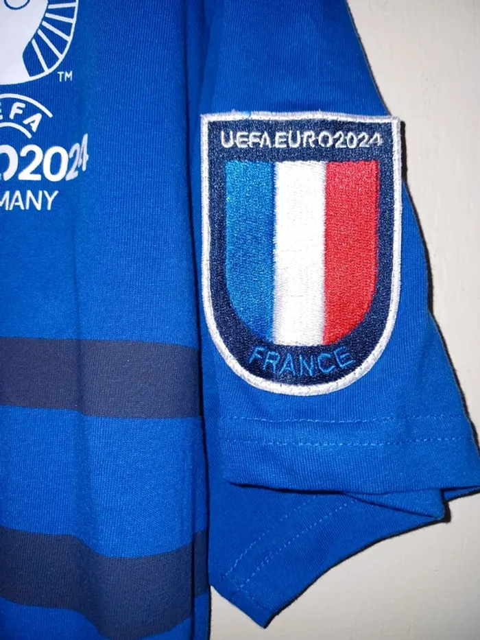 T-shirt Official Licensed Product - photo numéro 3