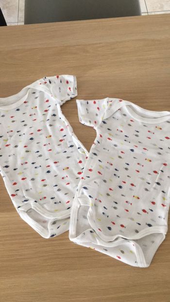 Lot de deux bodies mixte manches courtes de marque influx