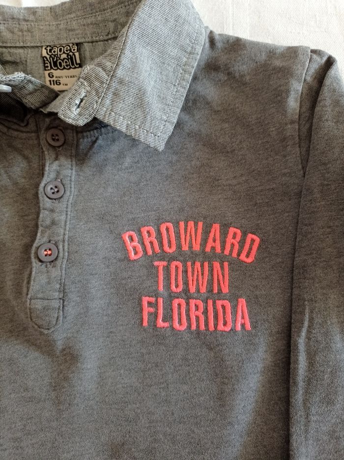 Pull manche longue couleur gris clair gris foncé avec chemise à l'intérieur super élégant avec bouton devant voir photos marque tape à l'oeil taille 6 ans 116 cm - photo numéro 3