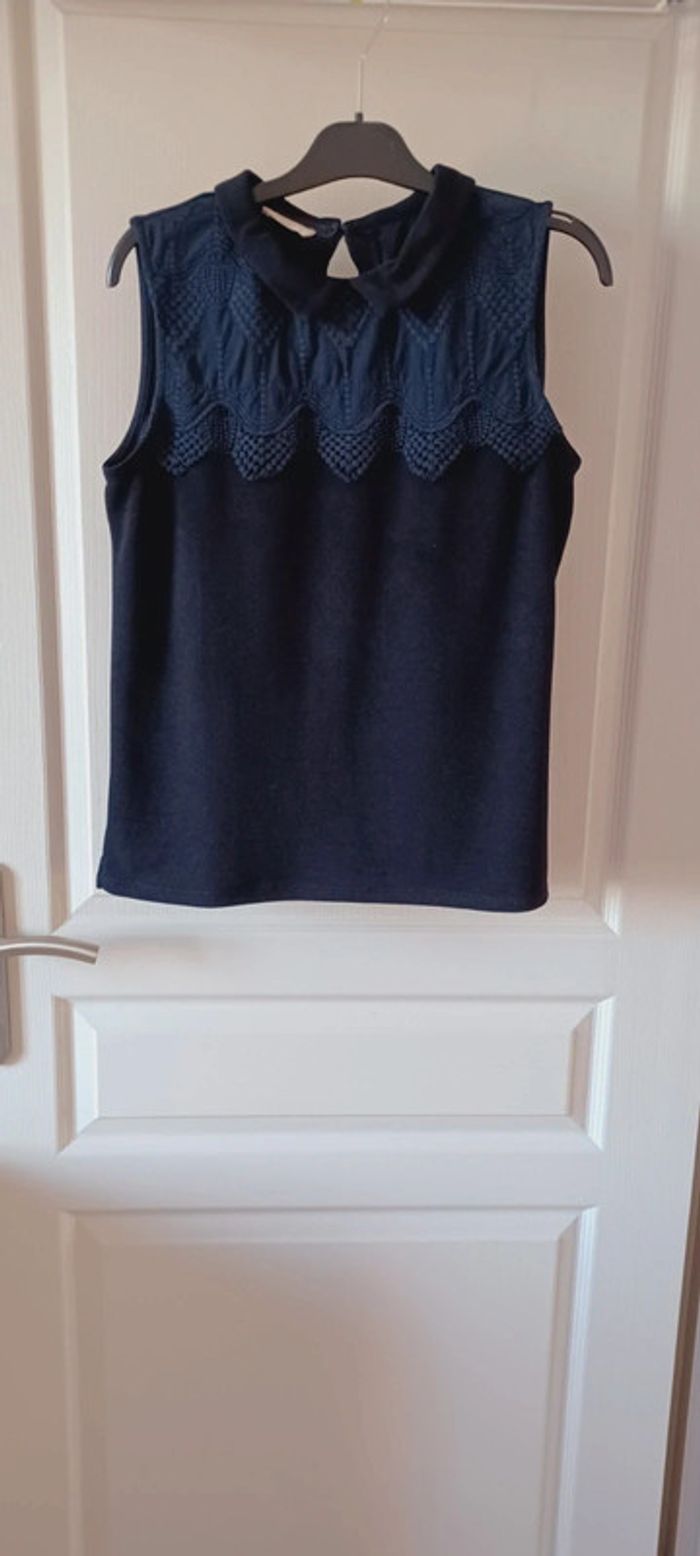 Débardeur femme bleu marine col dentelle Cache cache taille M - photo numéro 6