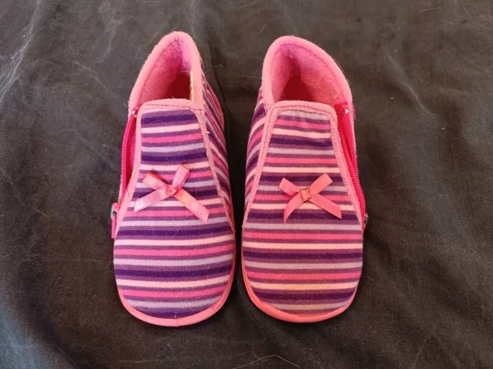 Chaussons filles taille 23