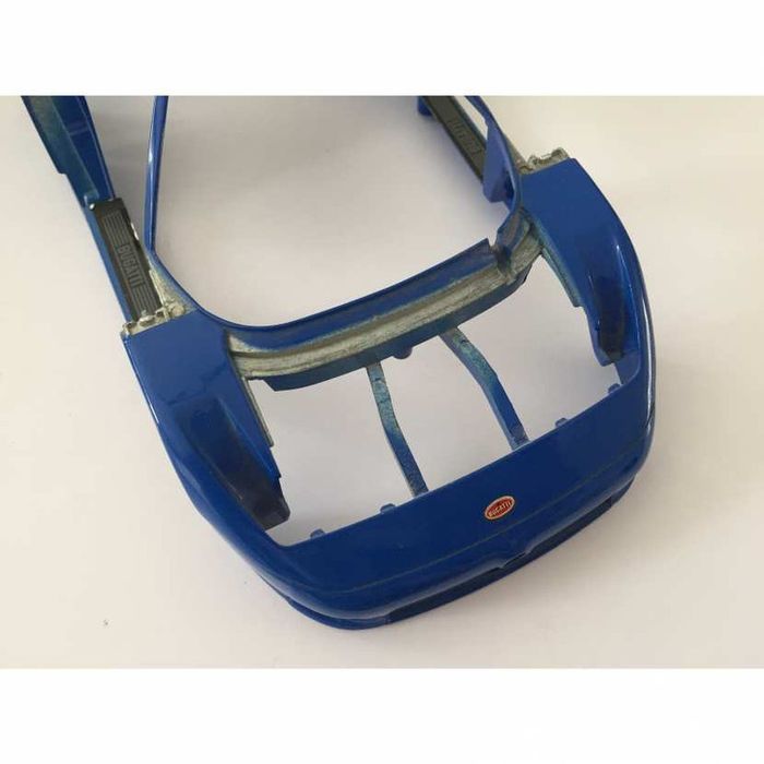 Carcasse 2 coque burago pièce détachée miniature bugatti EB110 1991 1/18 1/18e - photo numéro 3