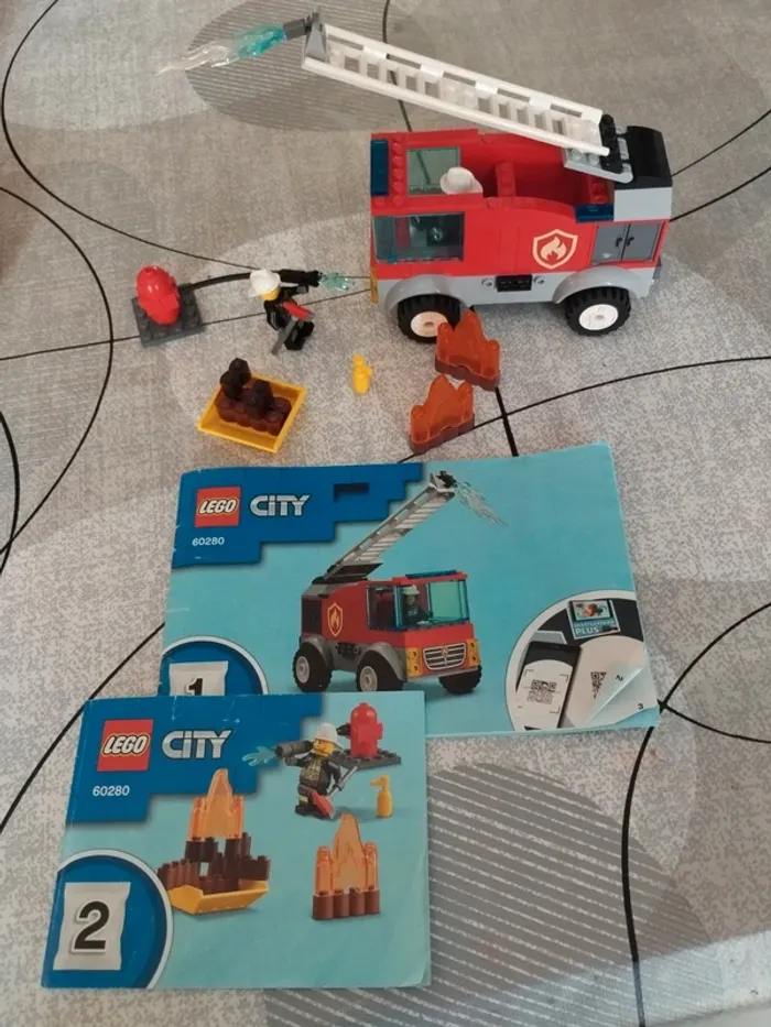 Lego pompier 60280