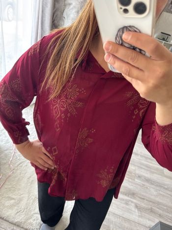 Magnifique chemisier transparent avec ses motifs taille unique- neuf sans étiquette