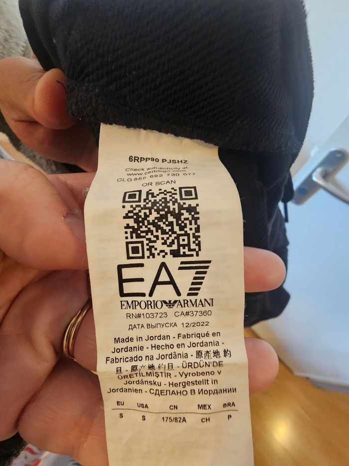 Bas de survêtement EA7 - photo numéro 8