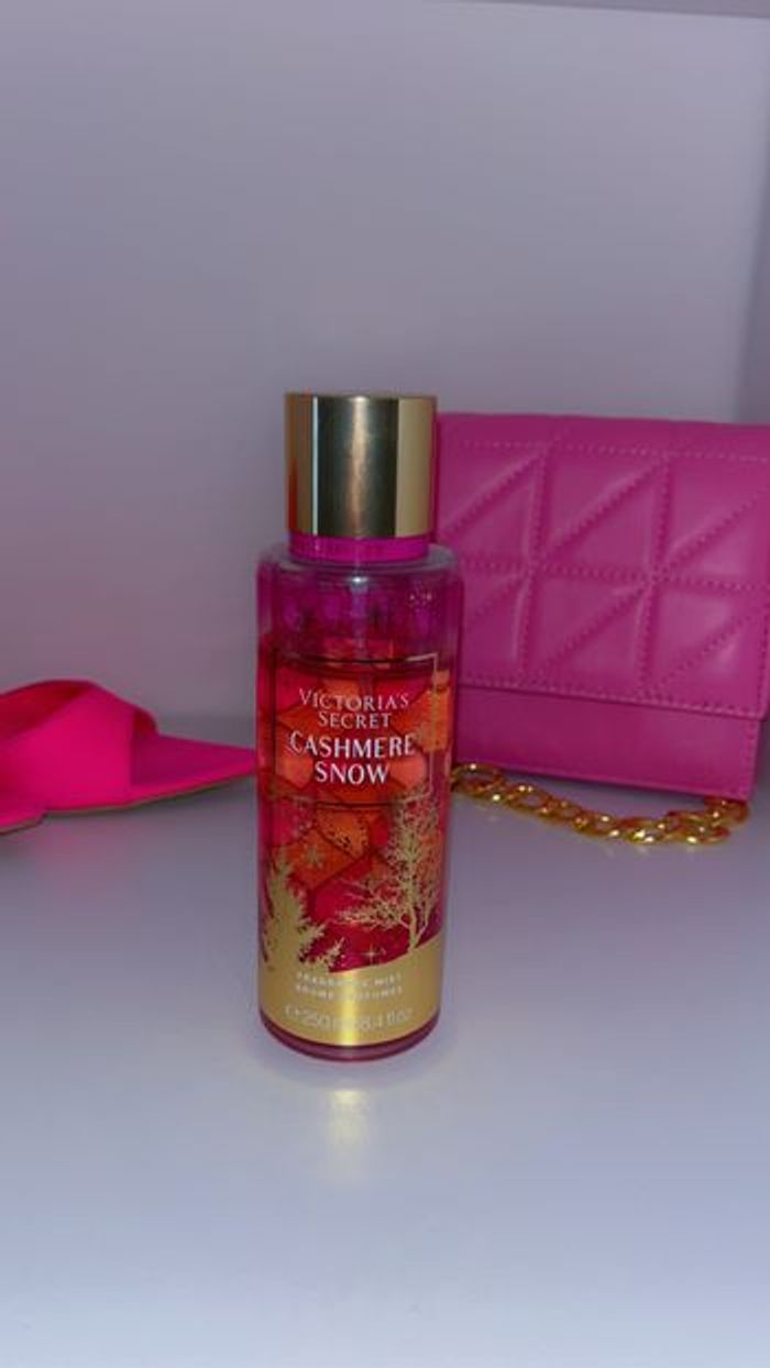 Cashmere Snow Victoria ‘ s secret
