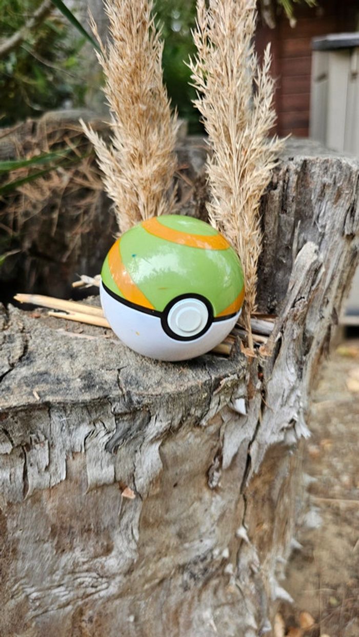 Super pokeball pour figurine Pokemon Nintendo