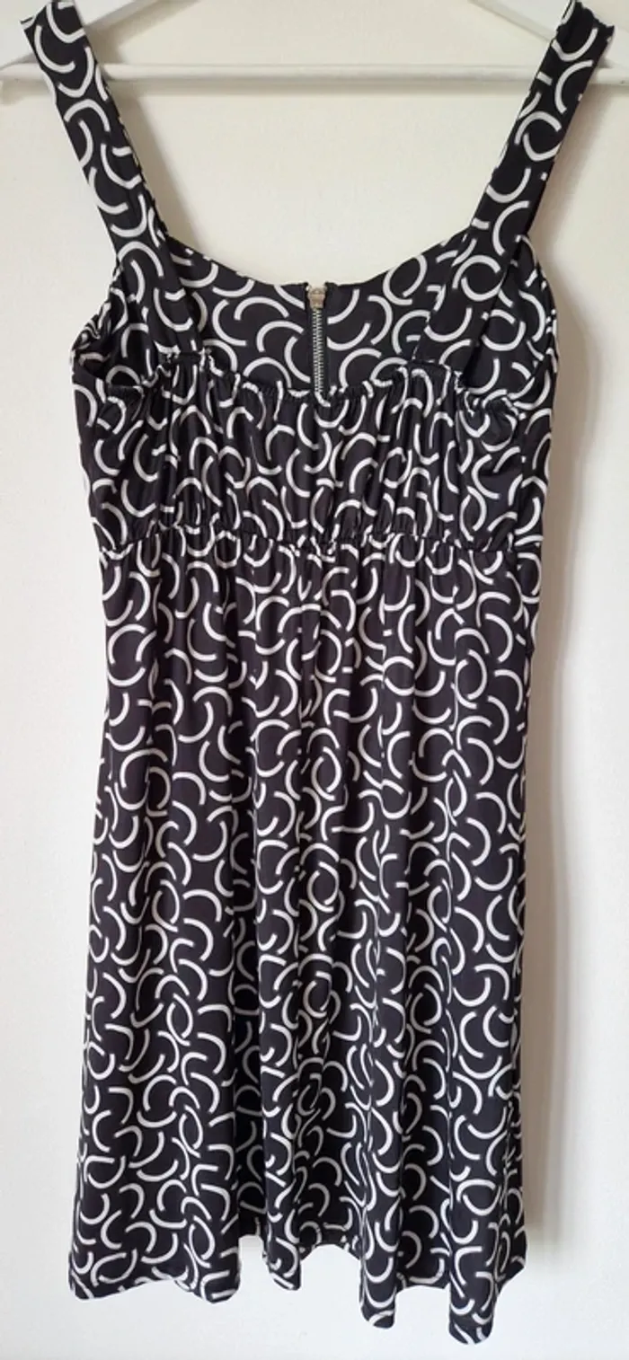 Robe d'été noire et blanche - photo numéro 2