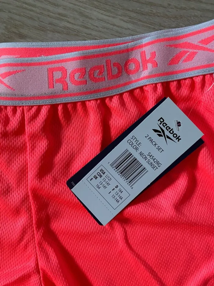 Lot de 2 shorts de sport Reebok 13 14 ans Neufs - photo numéro 5