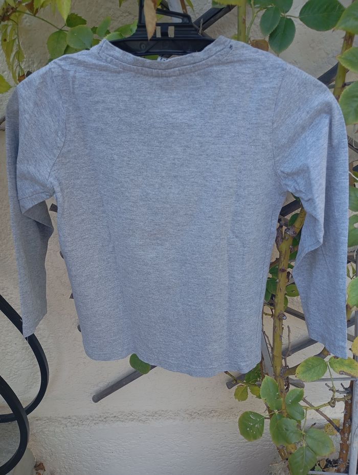 Pull Mickey 4/5 ans - photo numéro 3