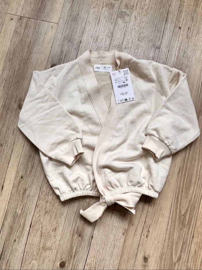 Cache cœur croisé  Zara beige crème 4/5 ans - photo numéro 2