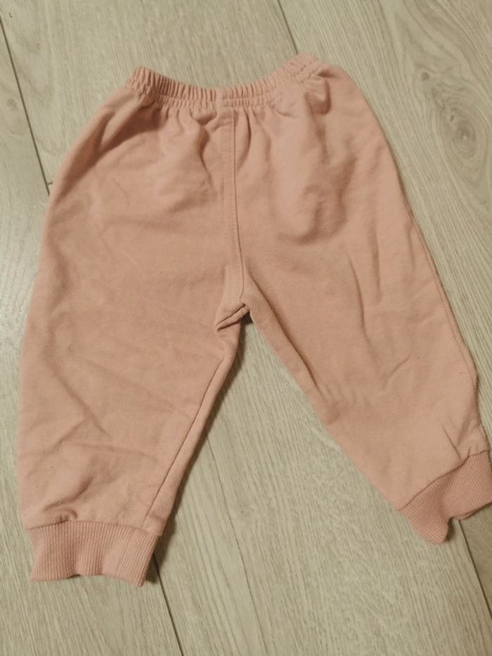 Lot 4 pantalons + 1 short / 12 mois - photo numéro 14