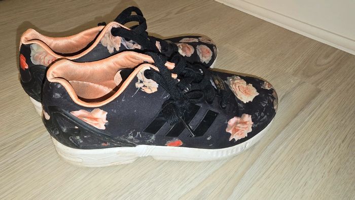 Basket chaussures Adidas torsion fleurs