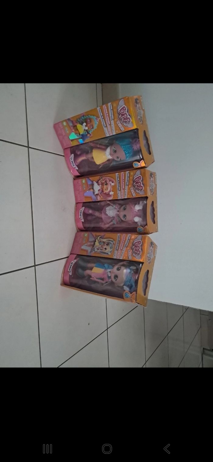 A vendre poupée BFF