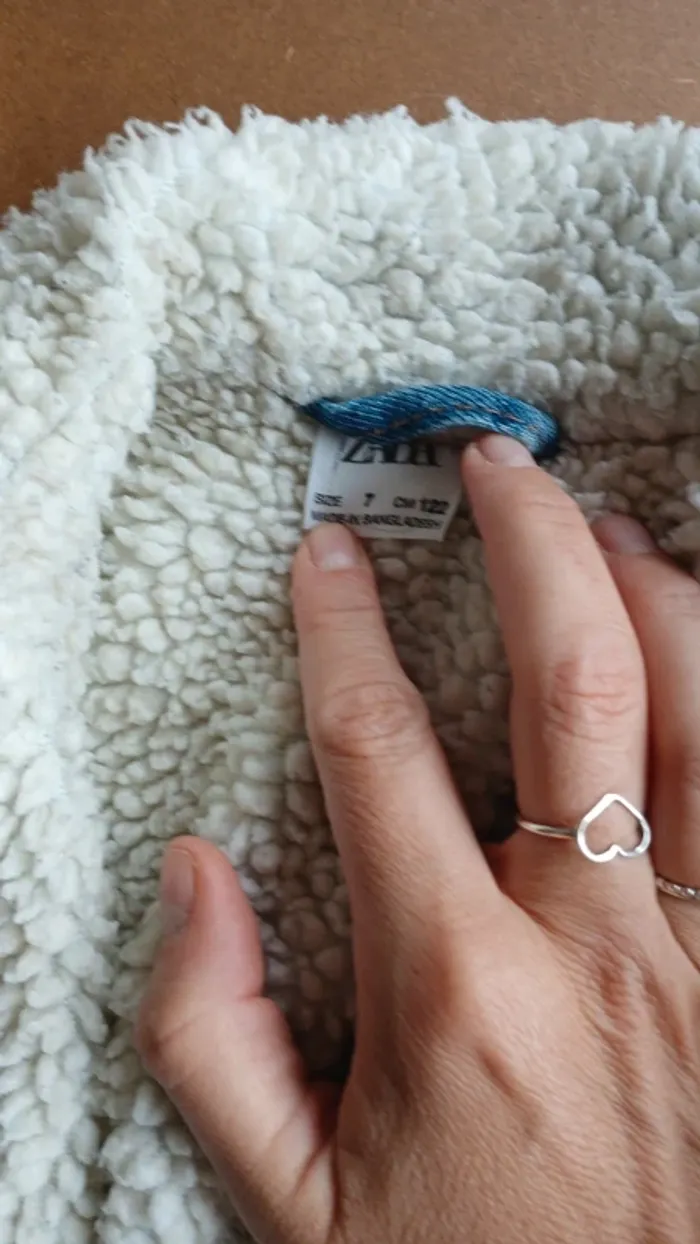 Veste en jean fourrée zara - photo numéro 2