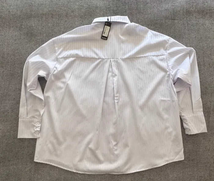Boohoo – Chemise légère oversize blanche fines rayures – Taille 40 / UK 12 – Neuf - photo numéro 3