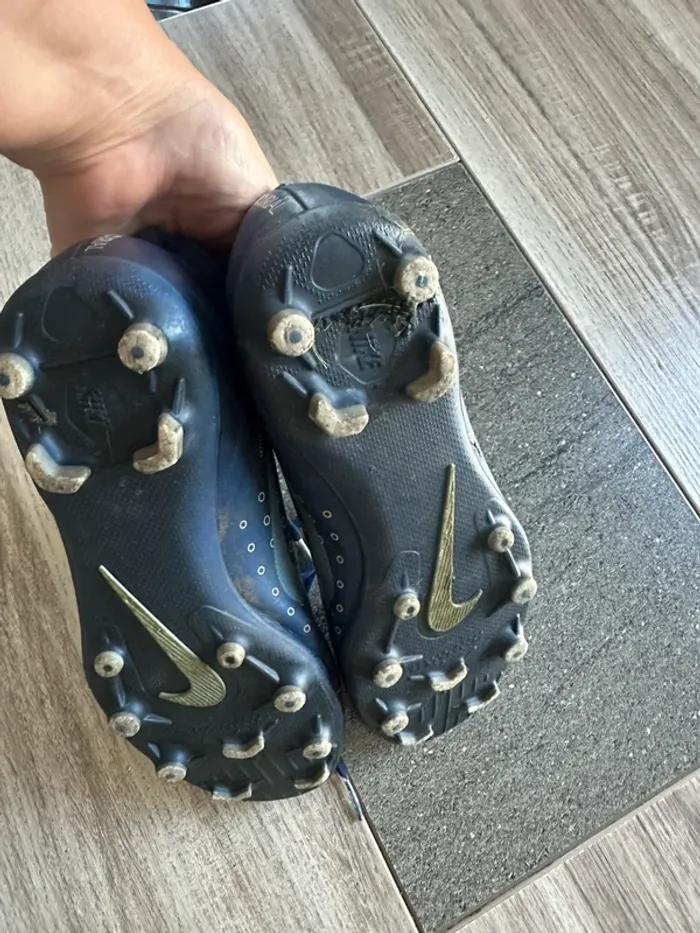 Crampons Nike, 35 - photo numéro 4