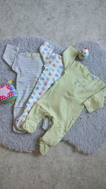 Lot de 3 pyjamas taille 3 mois