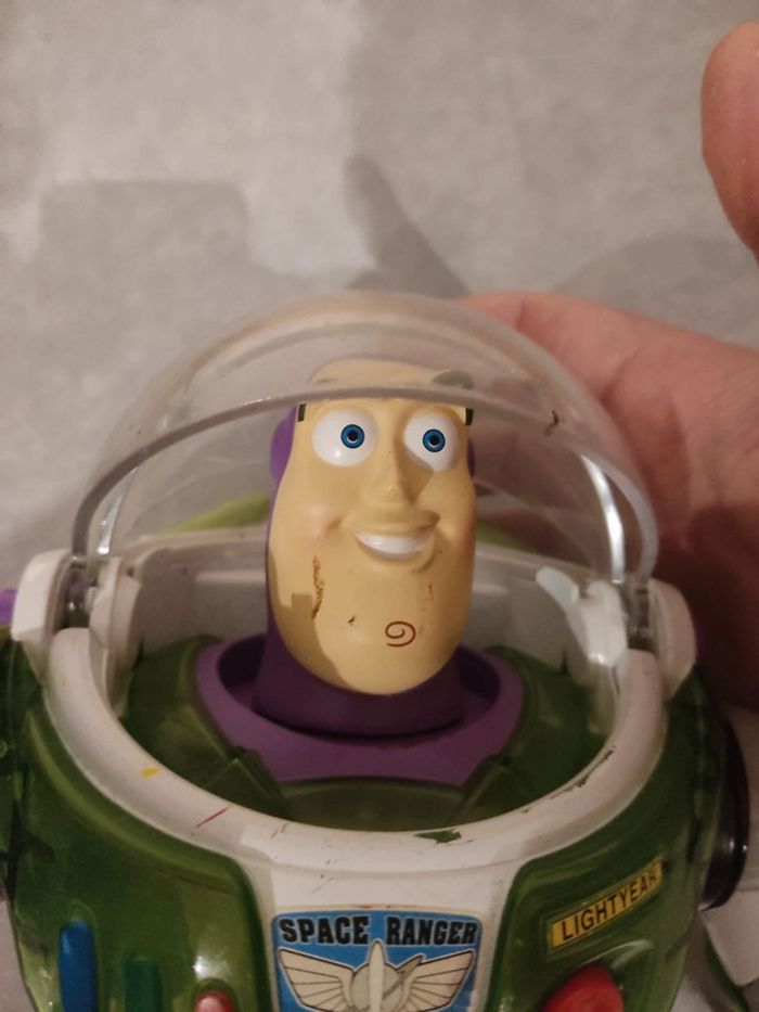 Jouet buzz l'éclair toy story lumineux Mattel 2012 - photo numéro 5
