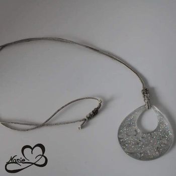 Pendentif en résine pailleté avec 2 anges !!