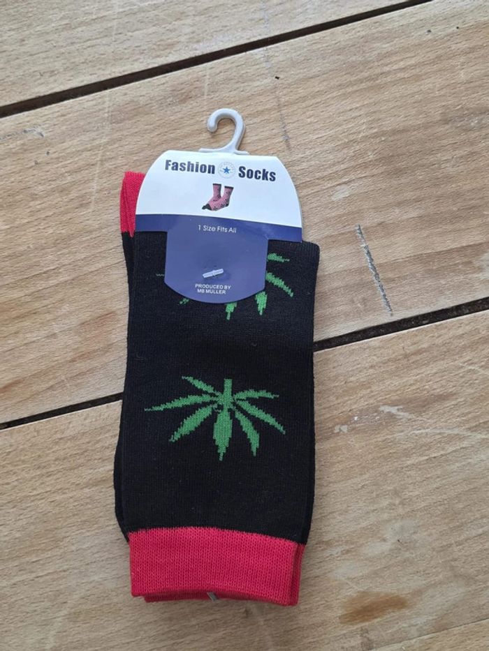 🍃 Chaussettes “feuille qui détend” - Style chill assuré - photo numéro 3