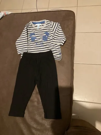 Ensemble pantalon et haut taille 6 mois