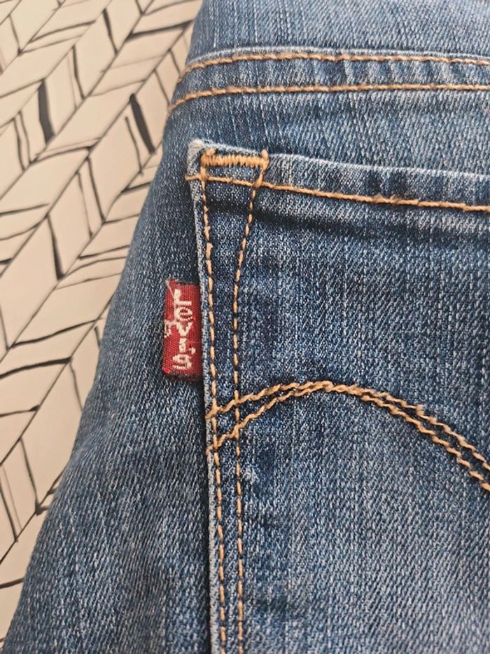 Jean marque Levi's - photo numéro 4