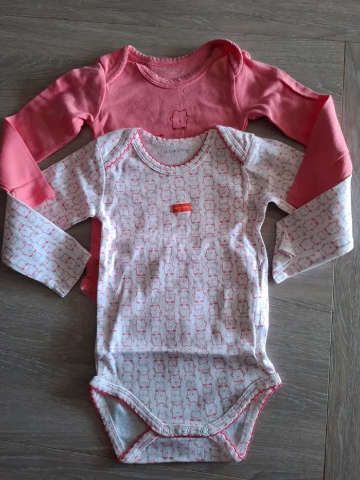 Lot 2 bodys 36 mois