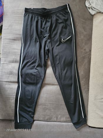 Jooging nike  demi saison