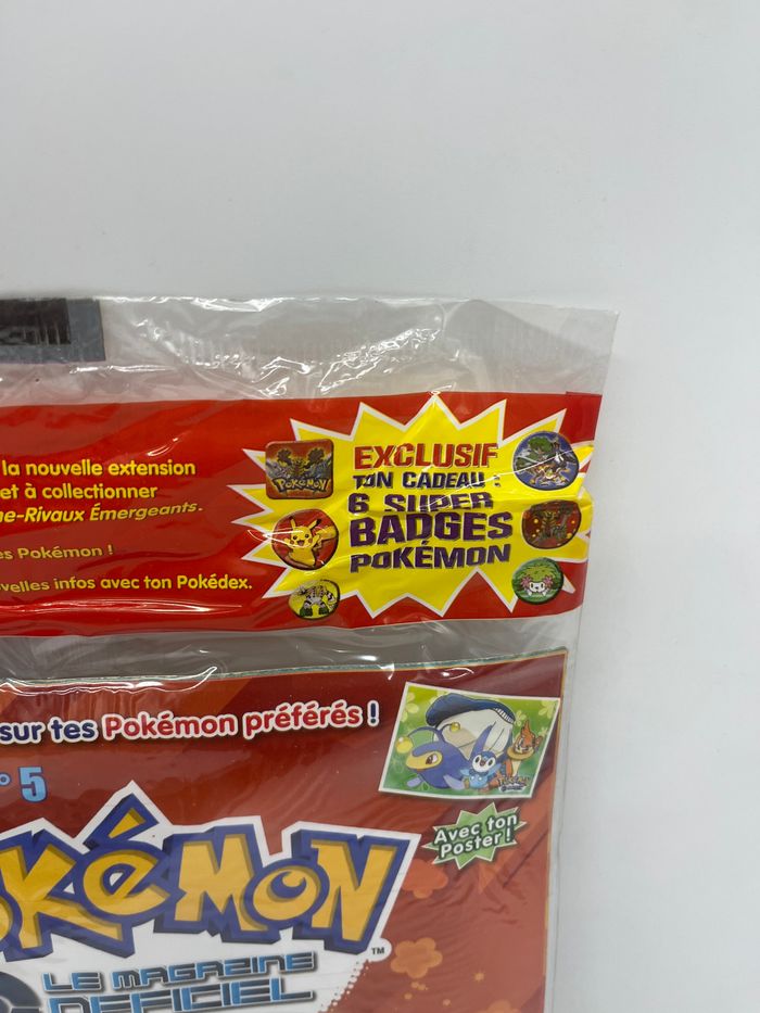 Livre d’activité Magazine POKEMON le magazine officiel avec ces 6 magnets modèle rouge ancien version NEUF - photo numéro 2