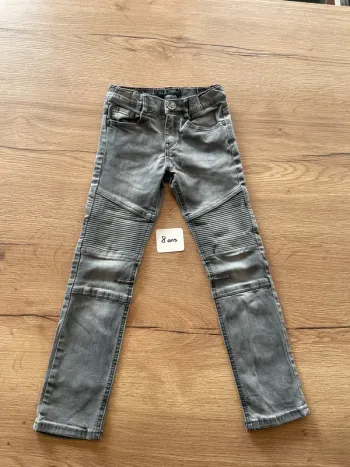 Jean garçon marque IKKS taille 8 ans